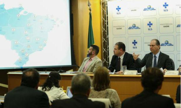 O ministro da Saúde, Ricardo Barros, apresenta os resultados das medidas adotadas nos últimos três meses que visam garantir o atendimento à população / Foto: Elza Fiuza/Agência Brasil