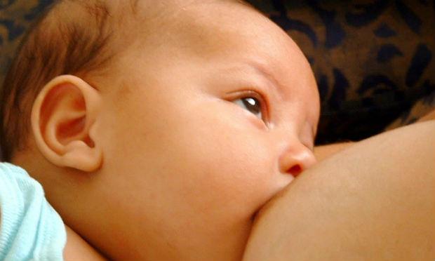 De acordo com dados do Ministério da Saúde, apenas 41% dos bebês menores de 6 meses são alimentados exclusivamente com o leite materno / Foto: EBC
