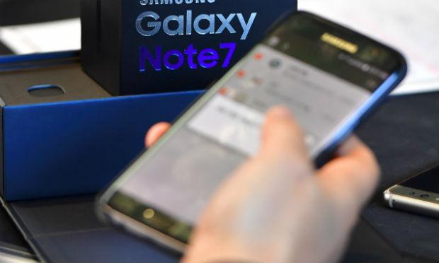 A Samsung ordenou a seus sócios mundiais a suspensão da venda de seu smartphone Galaxy Note 7 / Foto: AFP
