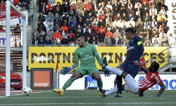 O Lucas marcou o gol que abriu o placar, aos 13 minutos de jogo / Foto: AFP