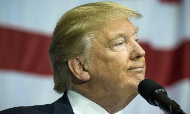 Trump antecipou que aceitaria o resultado das eleições presidenciais, mas causou confusão ao acrescentar que isto só ocorreria se ele saísse vencedor. / Foto: Ty Wright / Getty Images / AFP