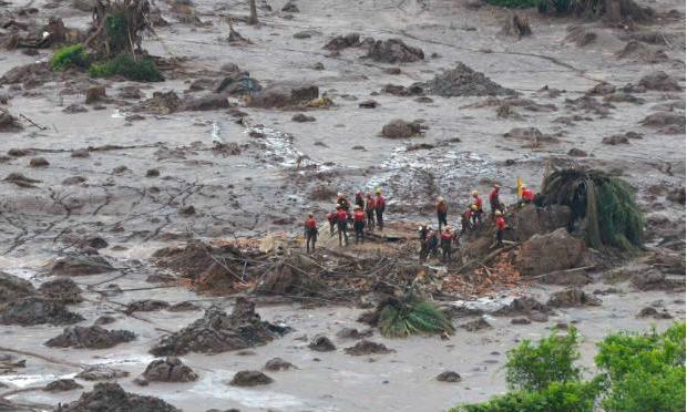 Os integrantes da Samarco foram denunciados pela morte das 19 pessoas vítimas da queda da barragem da mineradora em Mariana, desastre ambiental que completa um ano no próximo dia 5. / Foto: Agência Brasil 