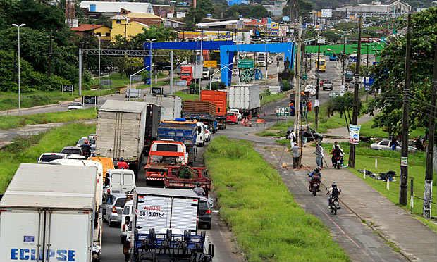 Miniarco ajudará a desafogar o trânsito na área de Abreu e Lima da BR-101 Norte / Foto:Diego Nigro/JC Imagem