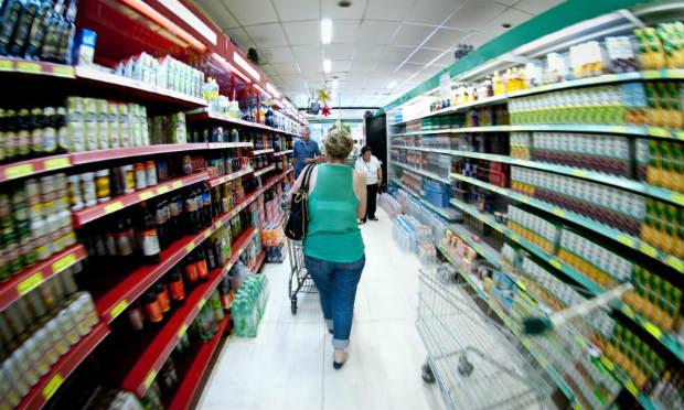 Consumidores esperam inflação de 9,1% nos próximos 12 meses. A taxa estimada caiu 0,7 ponto percentual em relação ao estudo de setembro (9,8%) / Foto: Tânia Rêgo/ Agência Brasil