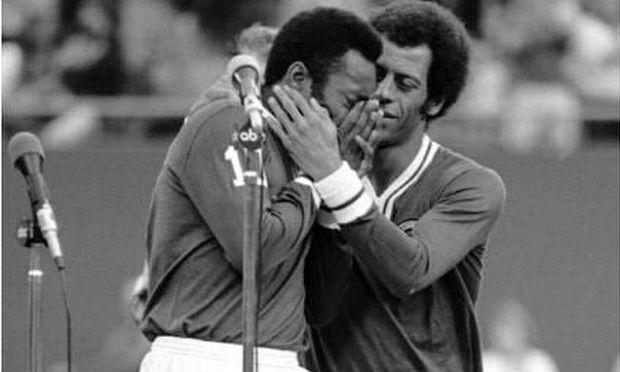 Pelé e Carlos Alberto Torres jogaram juntos na Seleção Brasileira, no Santos e no New York Cosmos. / Foto: Reprodução/ Twitter oficial @Pele