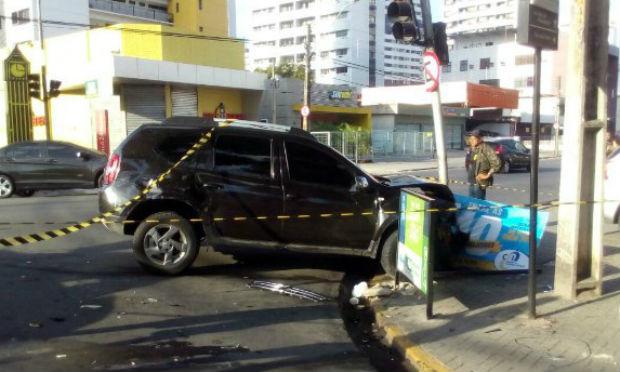 O acidente aconteceu em frente à Farmácia dos Pobres / Foto: Reprodução/TV Jornal