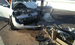 Veículos ficaram destruídos após o acidente