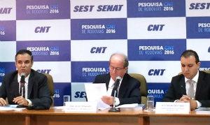 Da esquerda para a direita: Bruno Batista, diretor executivo da CNT; José Hélio Fernandes, diretor do órgão; e Jefferson Cristiano