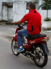 A PRF lembra ainda que motos do tipo cinquentinha são proibidas de trafegar em estradas federais e estaduais 