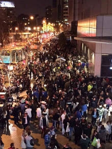 Moradores de Santiago foram às ruas no momento dos tremores